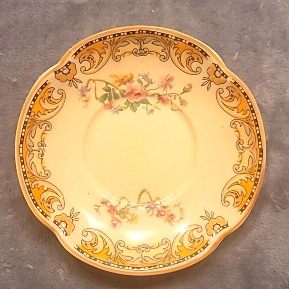 0475. Beautiful Little Victorian ~ Johnson Brothers ~ England 🇬🇧 💙 ❤️ Plate - Picture 1 of 7